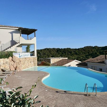 Residence Con Piscina A 4 Km Da Baja Sardinia Cala Bitta ภายนอก รูปภาพ